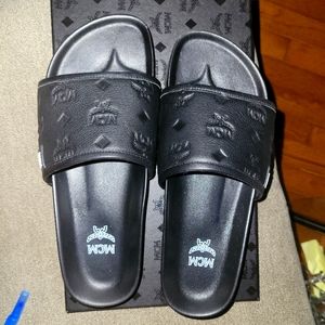 MCM WOMEN LOGO LEATHER SLIDE SANDALS